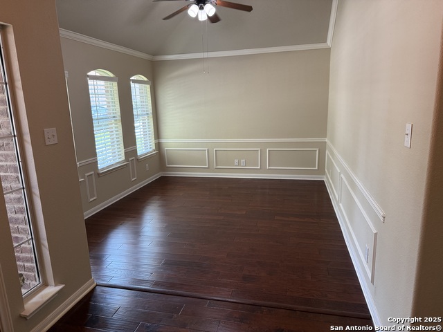 Image 4 of 15 For 8711 Laurel Canyon