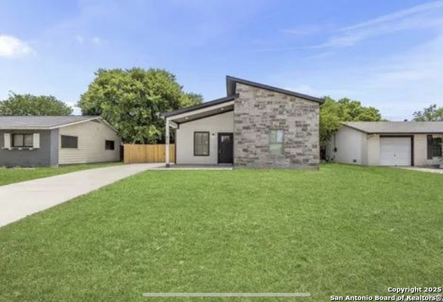 Image 3 of 28 For 510 Carol Crest