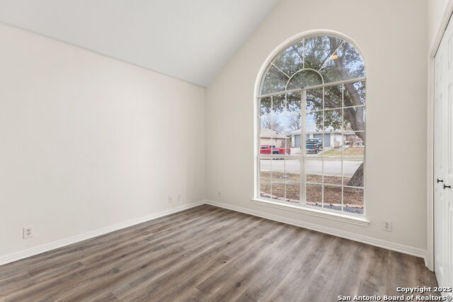 Listing photo id 10 for 1676 Kimberly Dawn