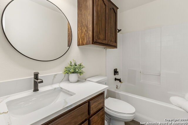 Listing photo id 11 for 1676 Kimberly Dawn