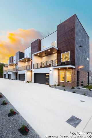 Listing photo id 1 for 1019 Hackberry S 202