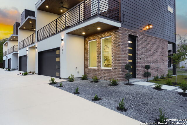 Listing photo id 4 for 1019 Hackberry S 202