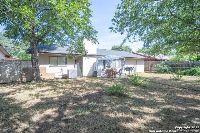 Image 17 of 18 For 8214 Devlin Pt