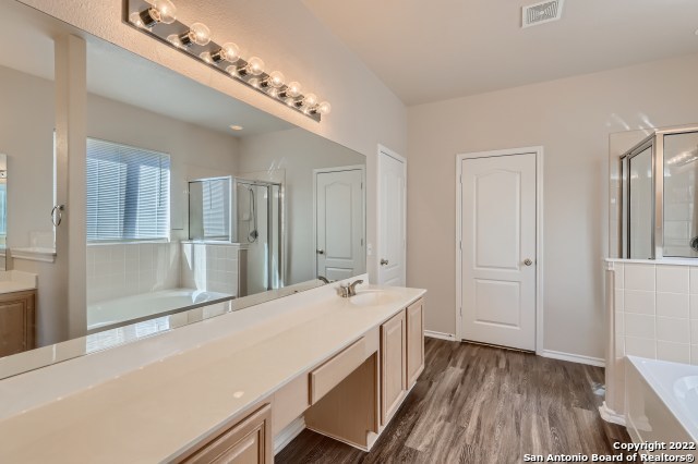 Image 15 of 28 For 1026 Persian Garden