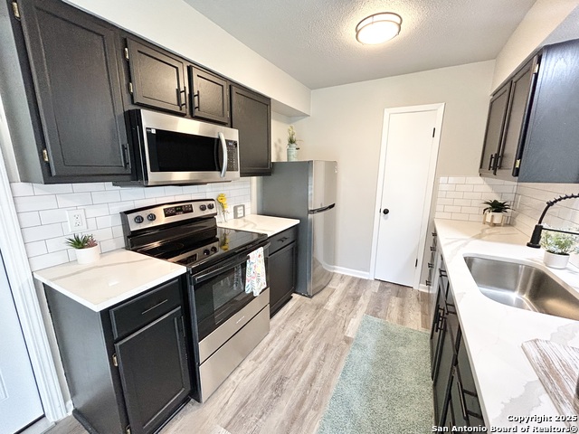 Image 10 of 24 For 5943 Cliffmore