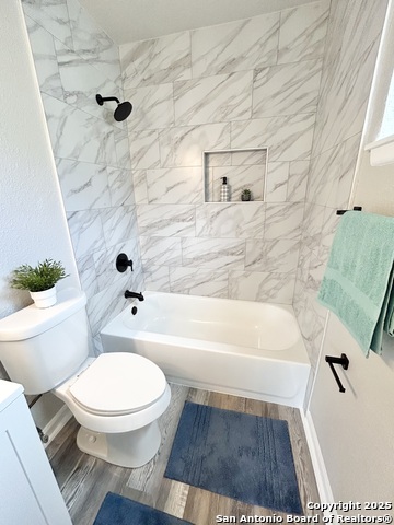 Image 16 of 24 For 5943 Cliffmore