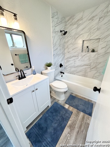 Image 17 of 24 For 5943 Cliffmore