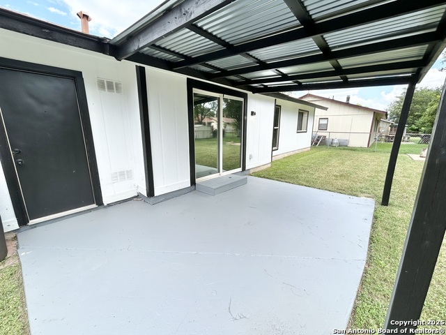 Image 23 of 24 For 5943 Cliffmore