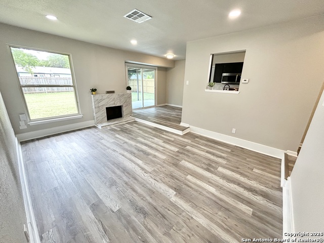 Image 3 of 24 For 5943 Cliffmore