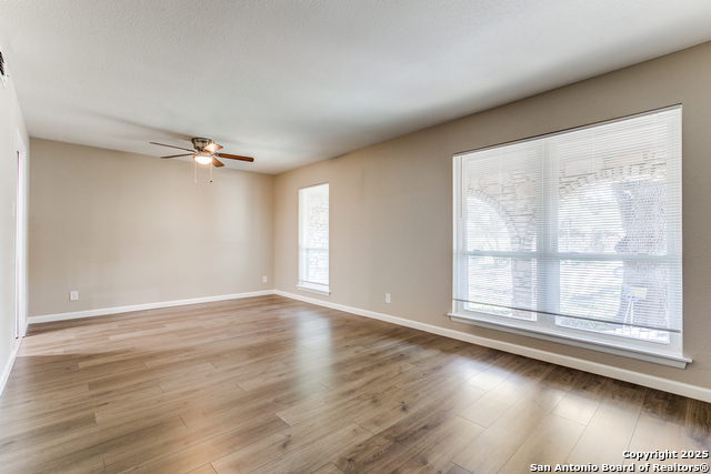 Image 5 of 25 For 10215 Charter Ridge