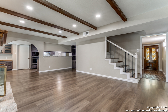 Image 7 of 25 For 10215 Charter Ridge