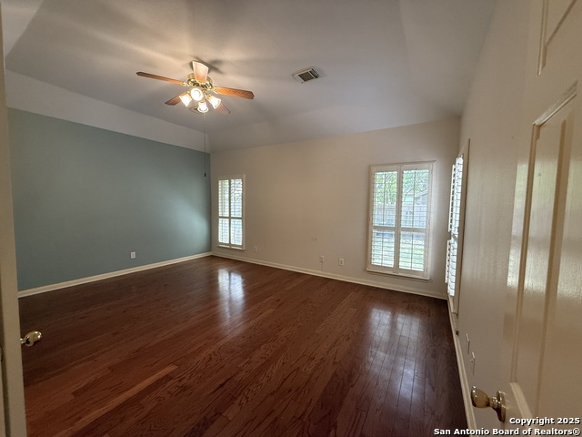 Image 12 of 33 For 119 Baythorne