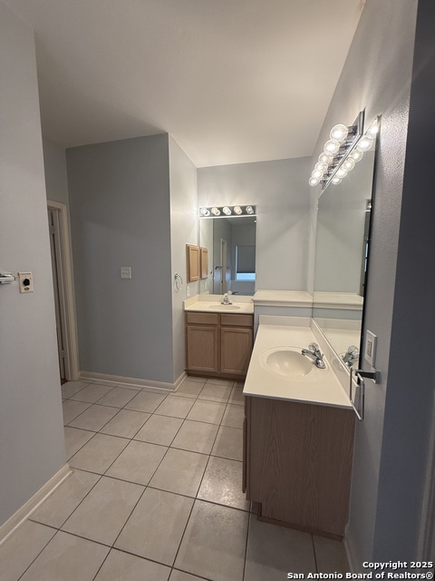 Image 14 of 33 For 119 Baythorne