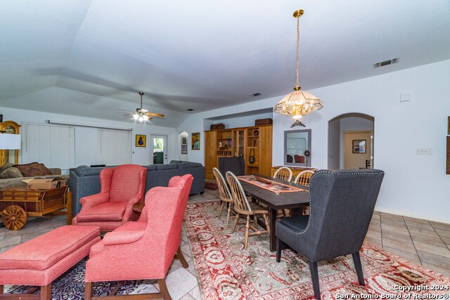 Image 10 of 23 For 10 Oakwell Farms Pkwy