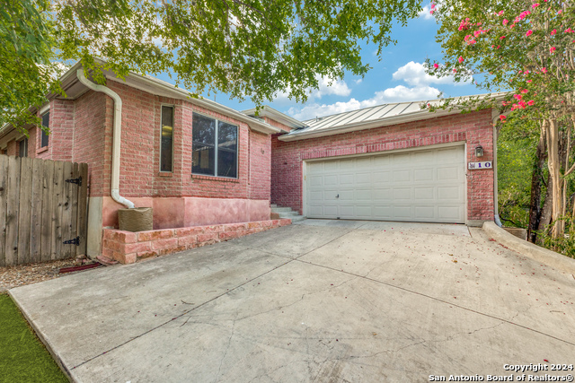 Image 2 of 23 For 10 Oakwell Farms Pkwy