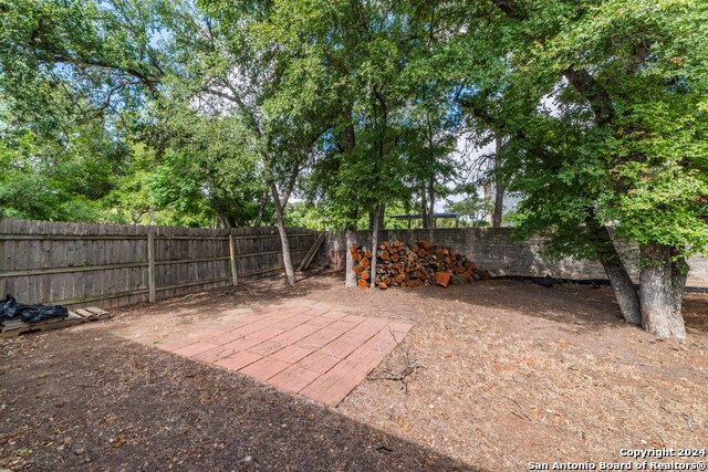 Image 22 of 23 For 10 Oakwell Farms Pkwy