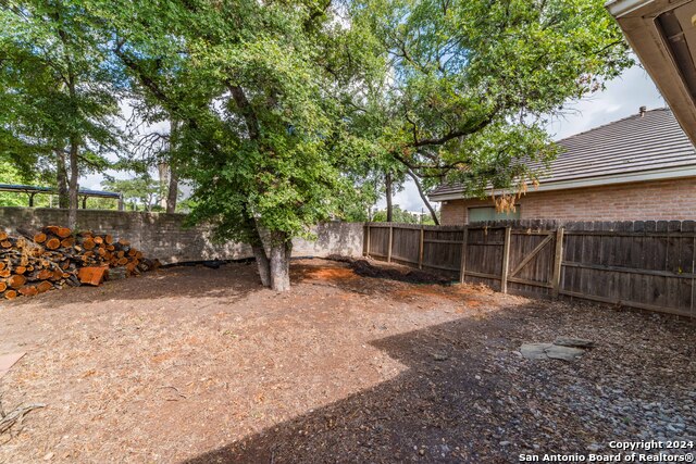 Image 23 of 23 For 10 Oakwell Farms Pkwy