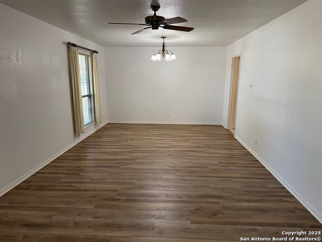 Image 3 of 15 For 2214 Pebble Crest Cir