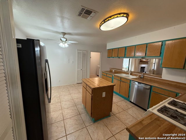 Image 8 of 15 For 2214 Pebble Crest Cir