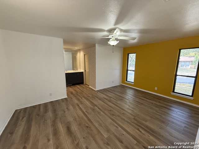 Image 9 of 15 For 2214 Pebble Crest Cir