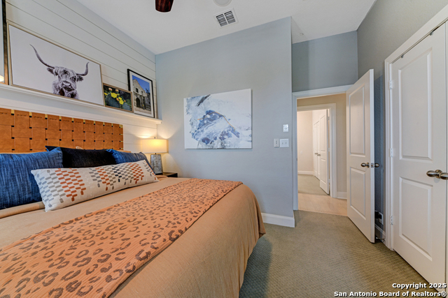 Listing photo id 23 for 23003 Grande Vista