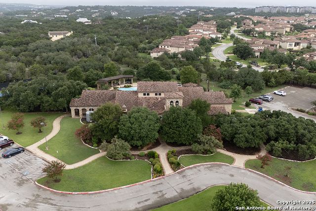 Listing photo id 38 for 23003 Grande Vista