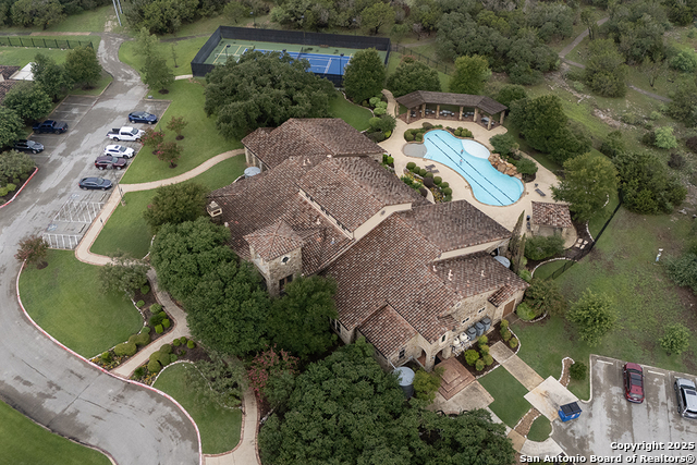 Listing photo id 39 for 23003 Grande Vista