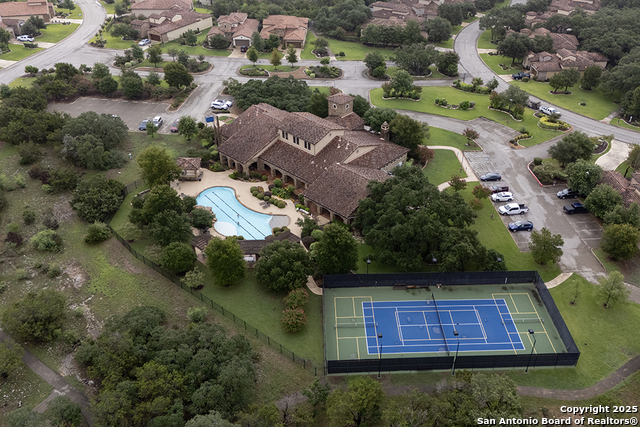 Listing photo id 40 for 23003 Grande Vista
