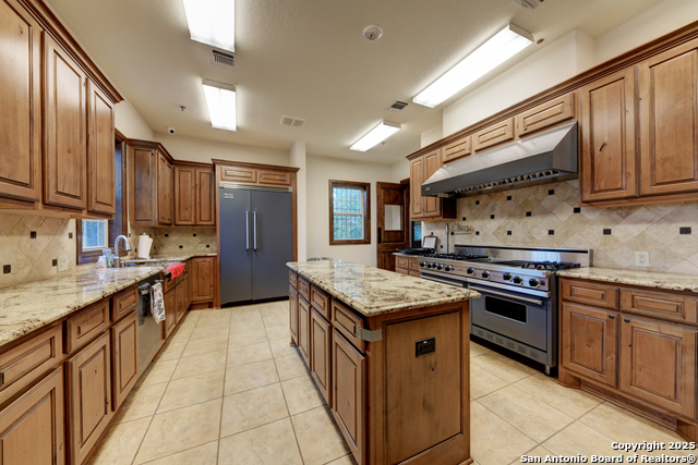 Listing photo id 46 for 23003 Grande Vista