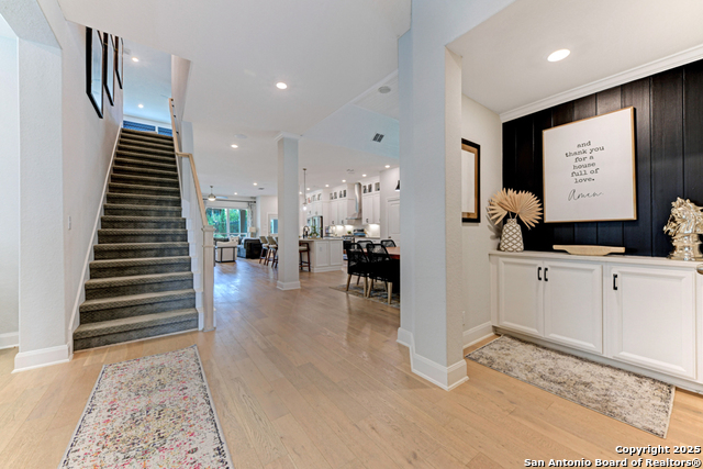 Listing photo id 4 for 23003 Grande Vista