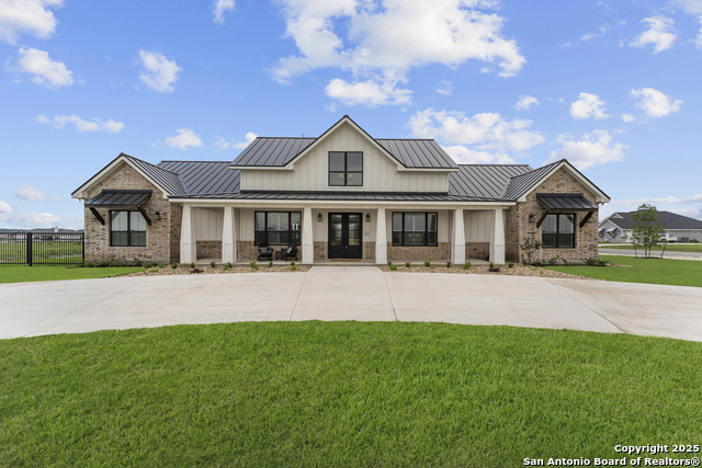 Details for 303 Century Oaks, Seguin, TX 78155
