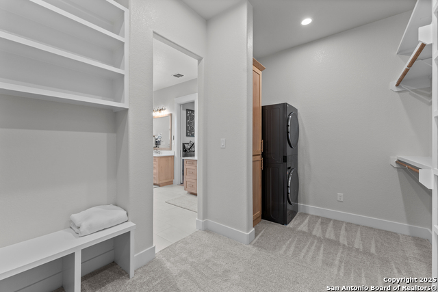 Listing photo id 10 for 303 Century Oaks