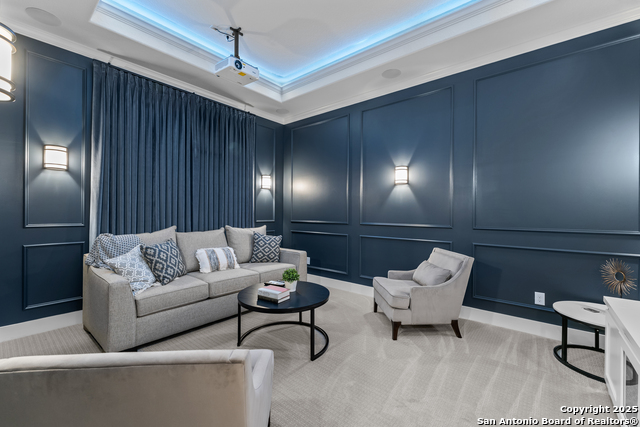 Listing photo id 3 for 303 Century Oaks