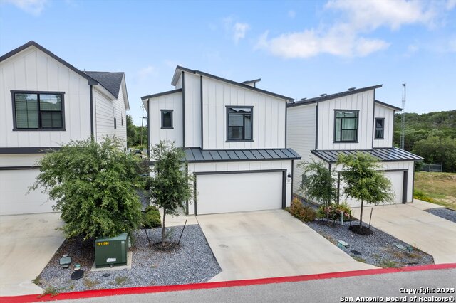 Image 2 of 29 For 16011 Babcock