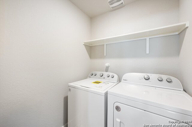 Image 22 of 29 For 16011 Babcock