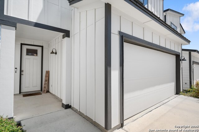 Image 3 of 29 For 16011 Babcock