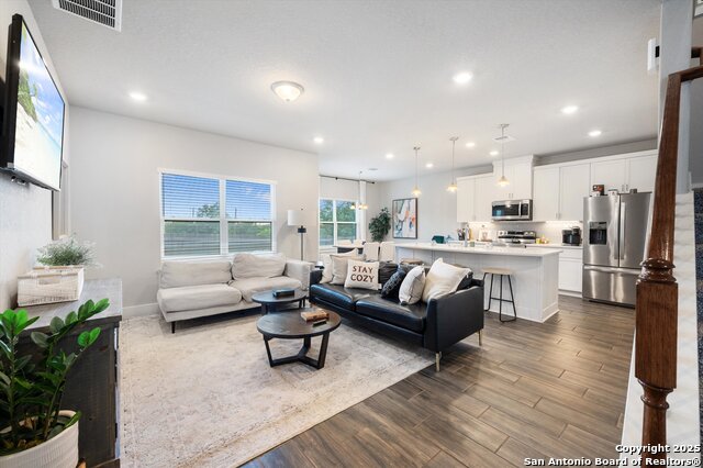 Image 7 of 29 For 16011 Babcock