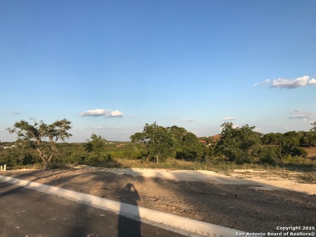 Listing photo id 5 for 25816 Charcos View