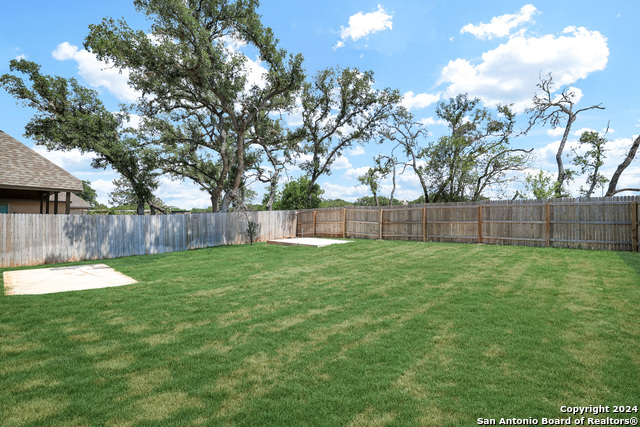 Image 36 of 40 For 8626 Glass Gem Dr
