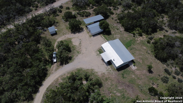 Listing photo id 23 for 233 County Road 340