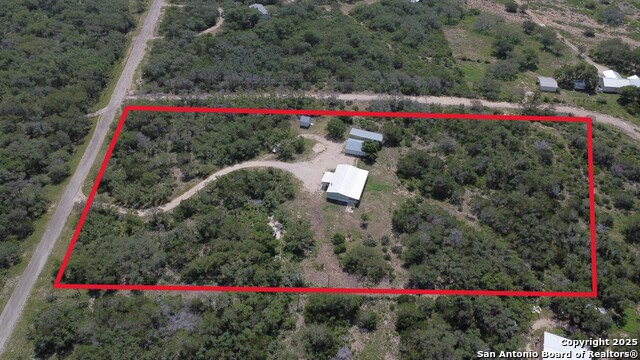 Listing photo id 24 for 233 County Road 340