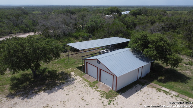 Listing photo id 25 for 233 County Road 340
