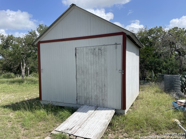 Listing photo id 29 for 233 County Road 340