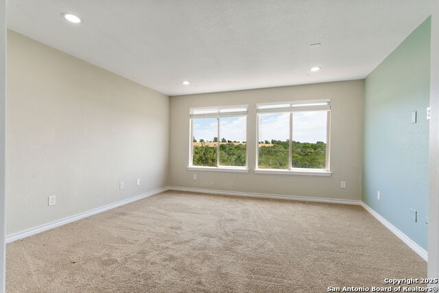 Image 27 of 36 For 23214 Woodlawn