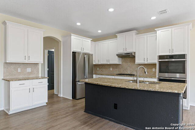 Image 8 of 36 For 23214 Woodlawn