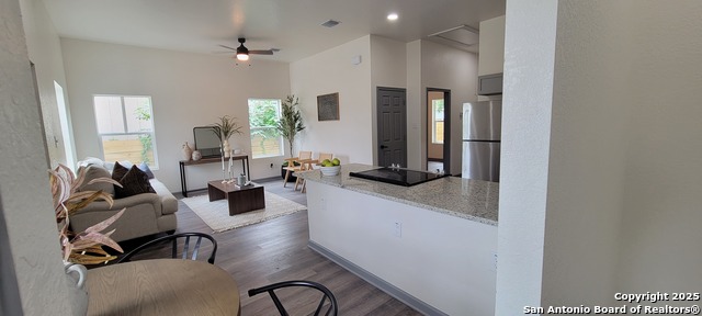 Image 9 of 26 For 2014 Montezuma