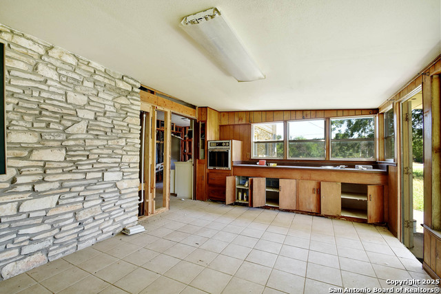 Image 4 of 21 For 6060 Old Camp Bullis Rd