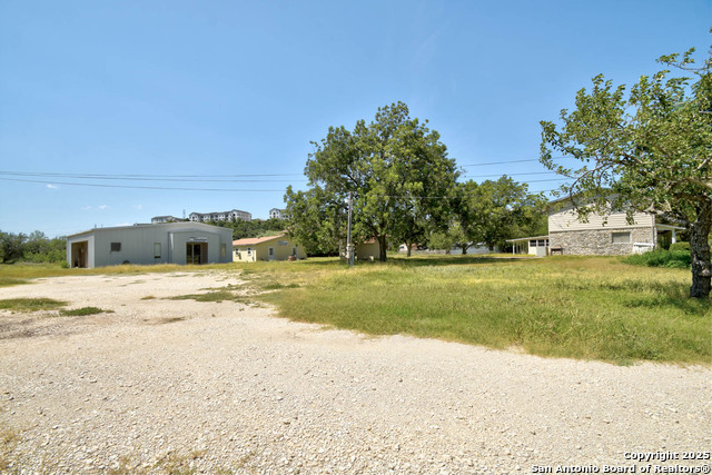 Image 6 of 21 For 6060 Old Camp Bullis Rd