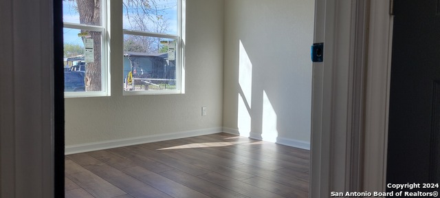 Listing photo id 11 for 338 42nd Sw
