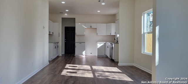 Listing photo id 4 for 338 42nd Sw